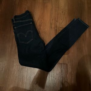 High waisted Levi jeans